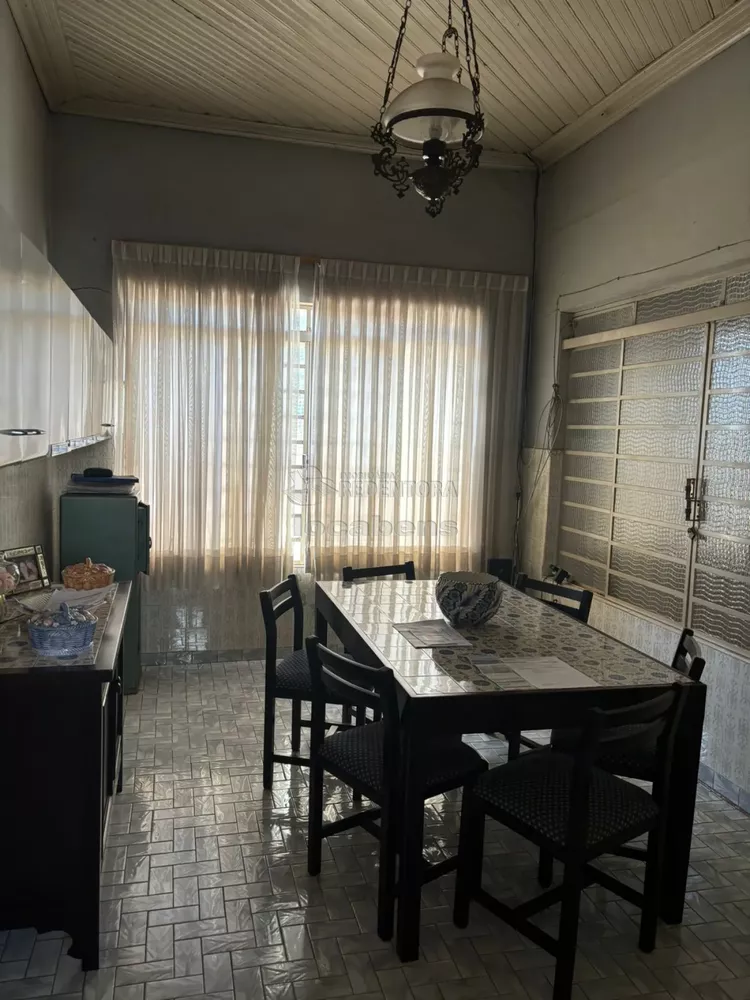 Casa à venda com 3 quartos, 174m² - Foto 3