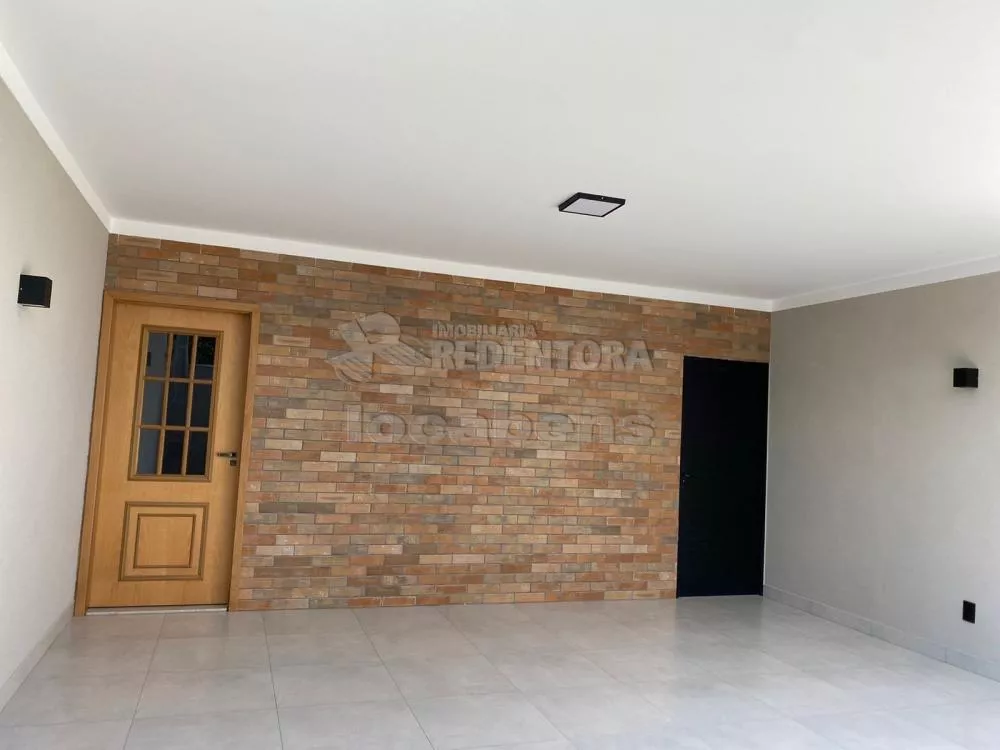 Casa à venda com 2 quartos, 109m² - Foto 1