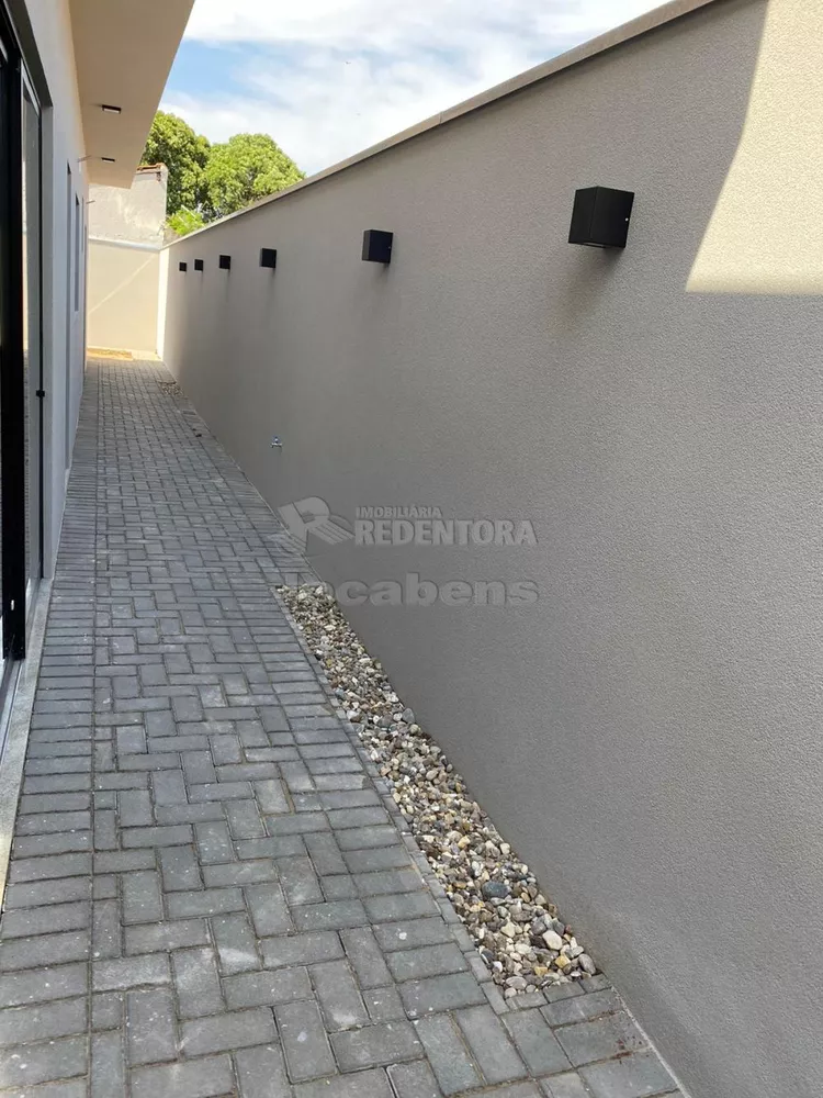 Casa à venda com 2 quartos, 109m² - Foto 2