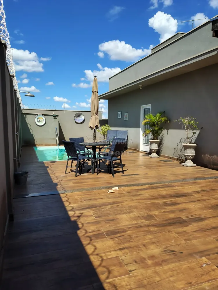 Casa, 3 quartos, 210 m² - Foto 2