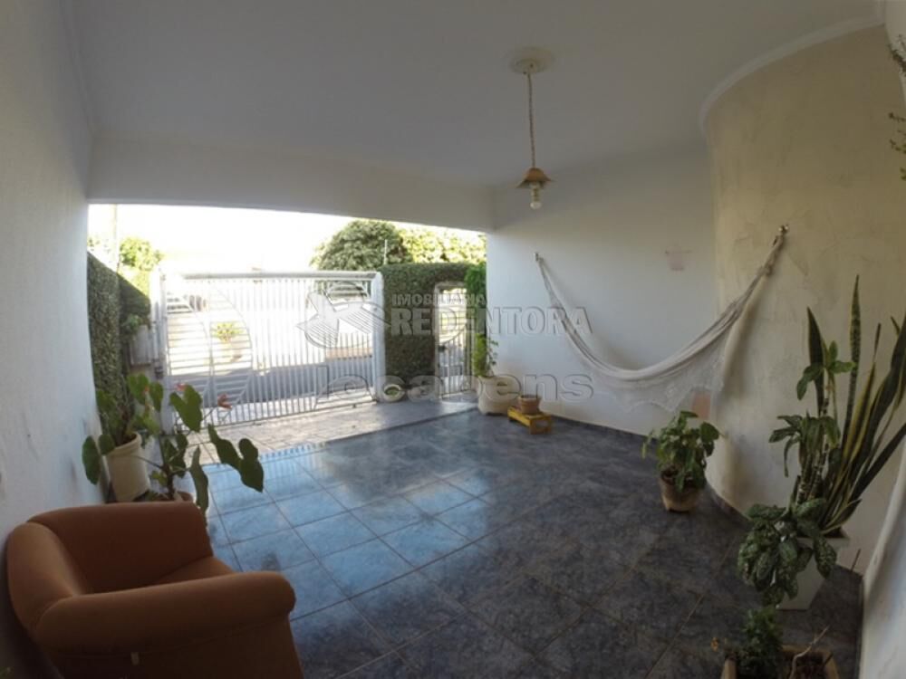 Casa à venda com 3 quartos, 116m² - Foto 1
