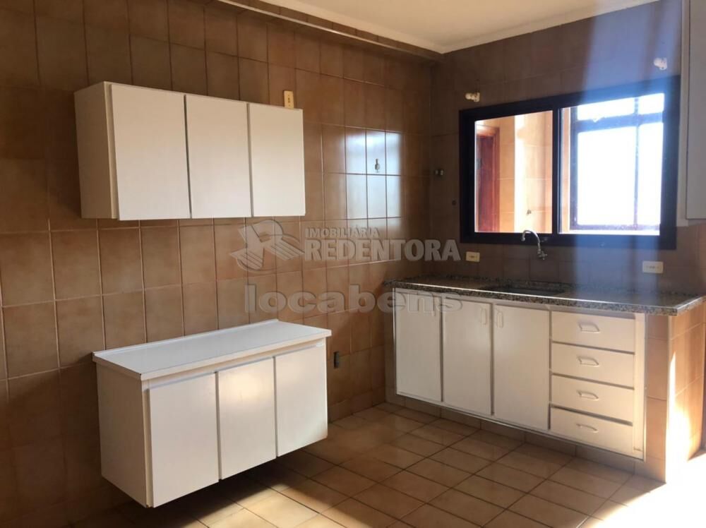 Apartamento à venda com 4 quartos, 176m² - Foto 3