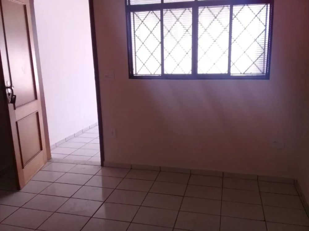 Casa, 3 quartos, 200 m² - Foto 1
