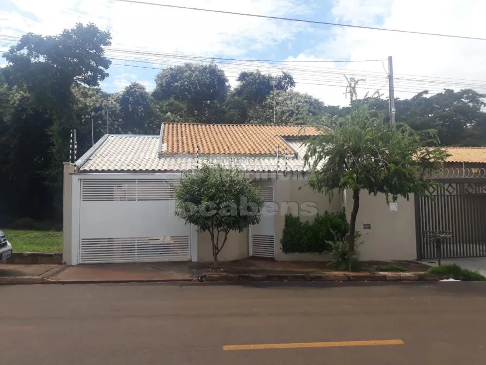 Casa, 4 quartos, 179 m² - Foto 1