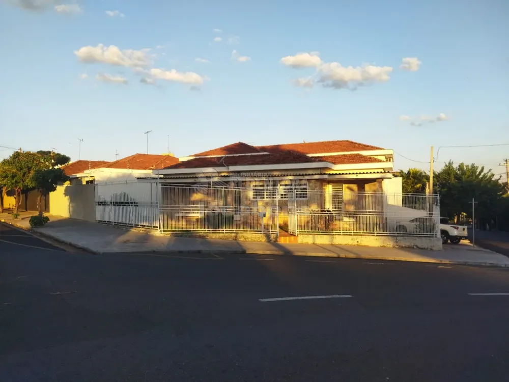 Casa, 3 quartos, 239 m² - Foto 1