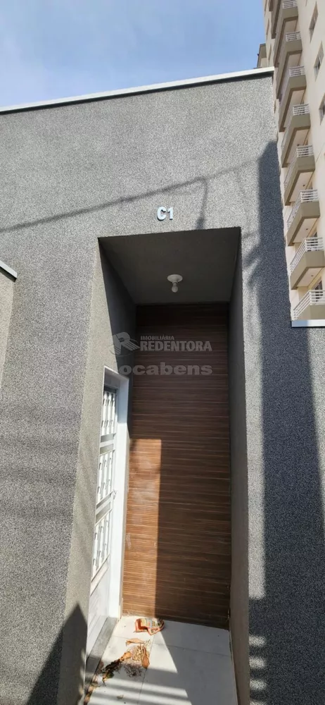 Casa à venda com 4 quartos, 240m² - Foto 2