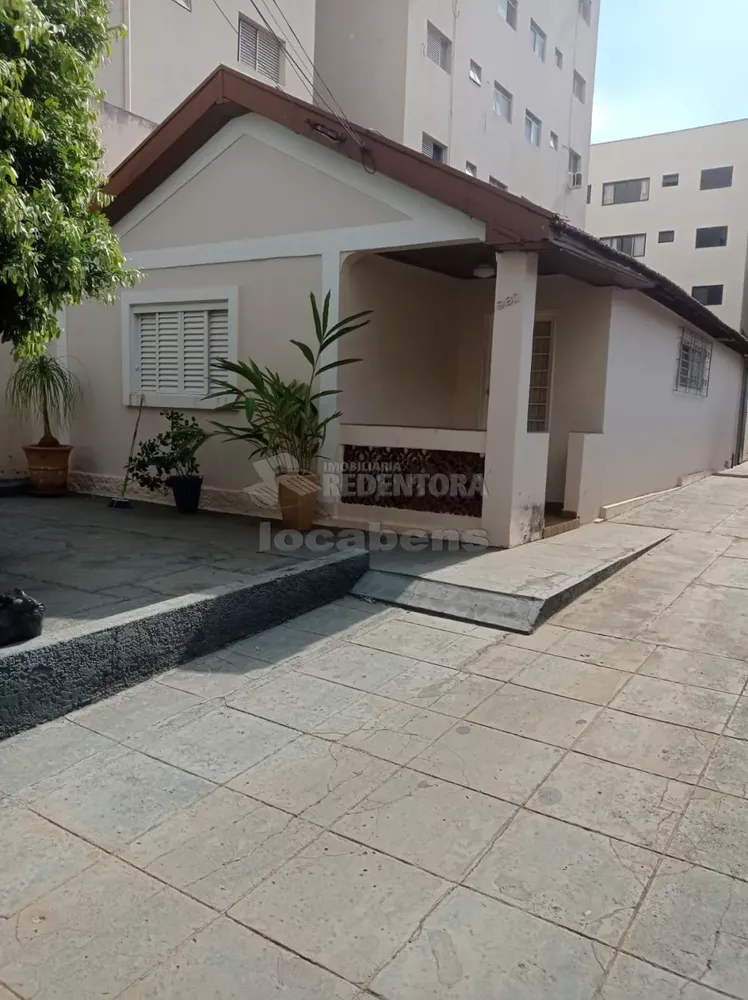 Casa à venda com 3 quartos, 125m² - Foto 1