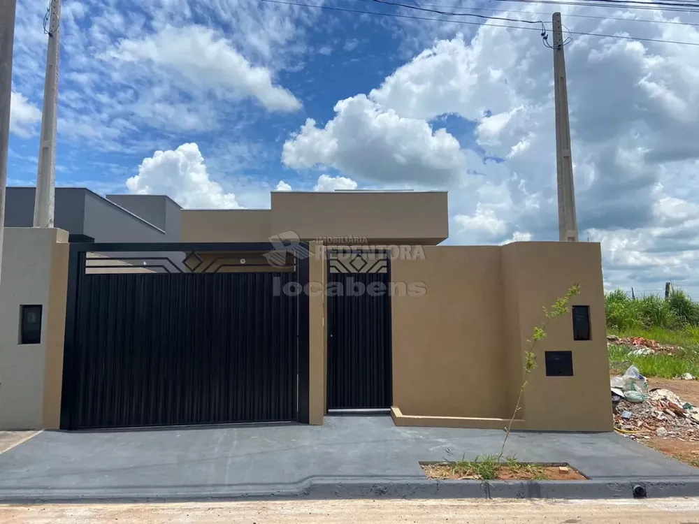 Casa à venda com 2 quartos, 61m² - Foto 1