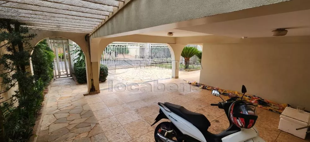 Sobrado à venda com 4 quartos, 370m² - Foto 2