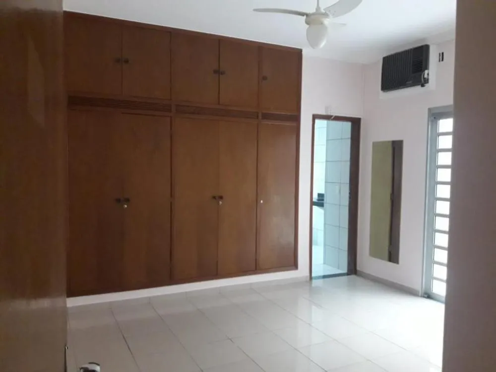 Casa, 3 quartos, 277 m² - Foto 1