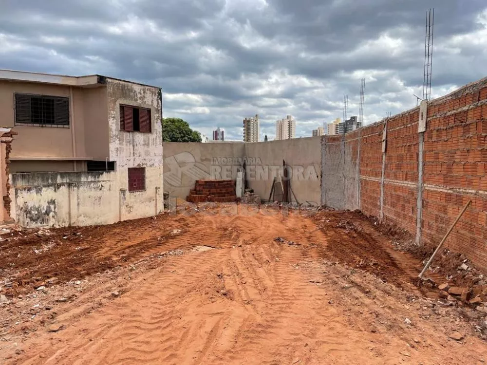 Terreno à venda, 204m² - Foto 1