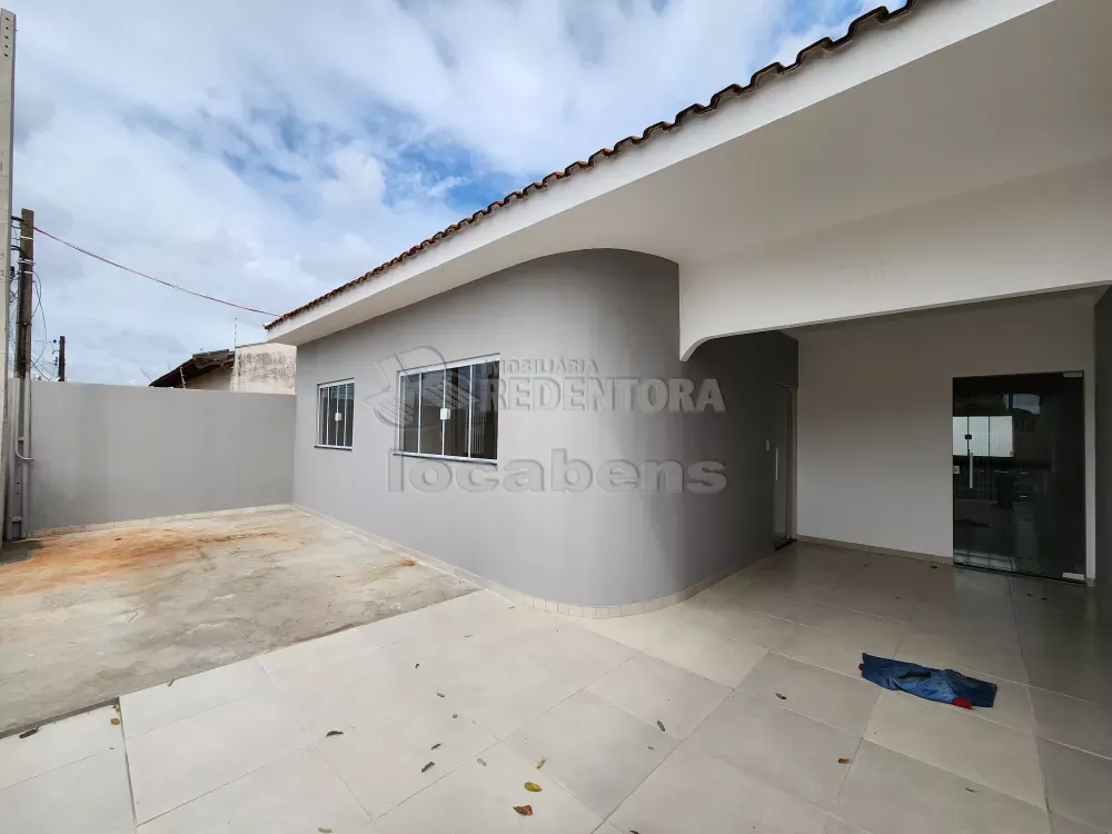 Casa à venda com 3 quartos, 208m² - Foto 1