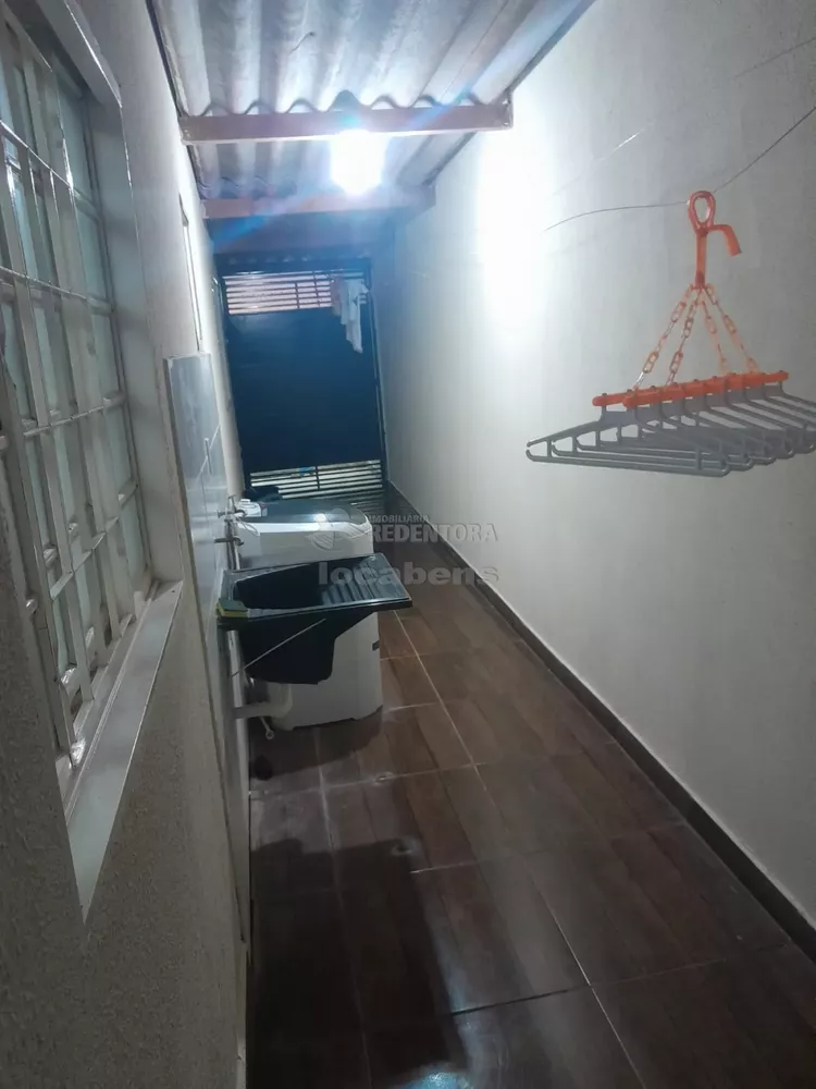 Casa à venda com 2 quartos, 170m² - Foto 4