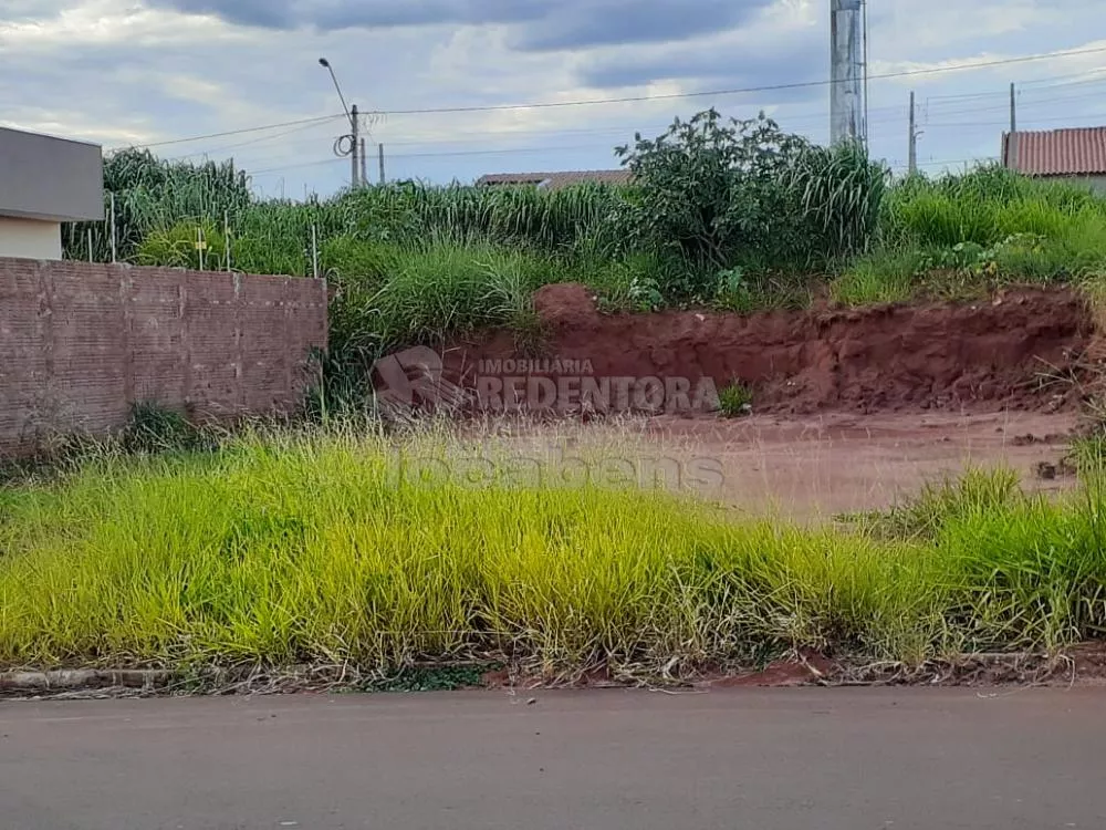 Terreno à venda, 200m² - Foto 1