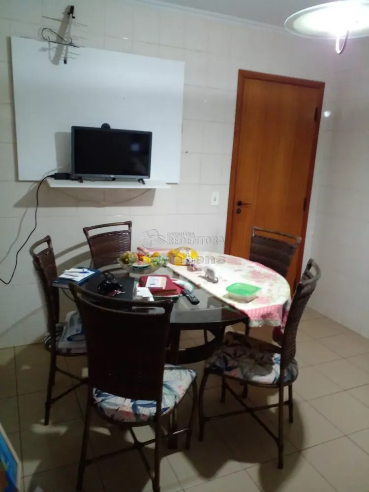 Apartamento à venda com 3 quartos, 133m² - Foto 2