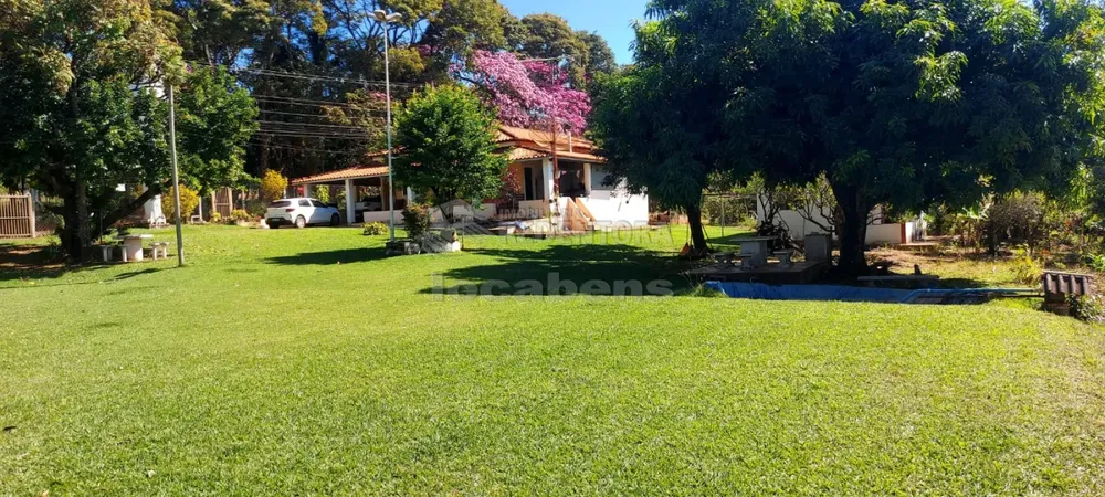 Chácara, 3 quartos, 4278 m² - Foto 1