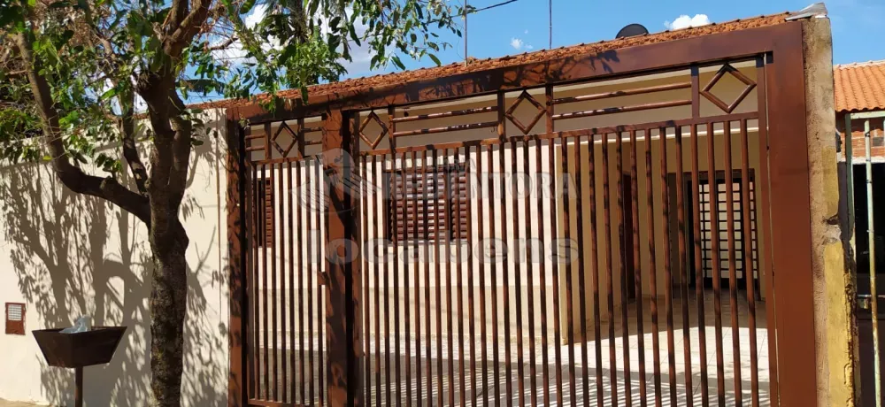 Casa à venda com 3 quartos, 120m² - Foto 1