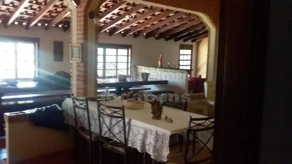 Fazenda à venda com 6 quartos, 280m² - Foto 1