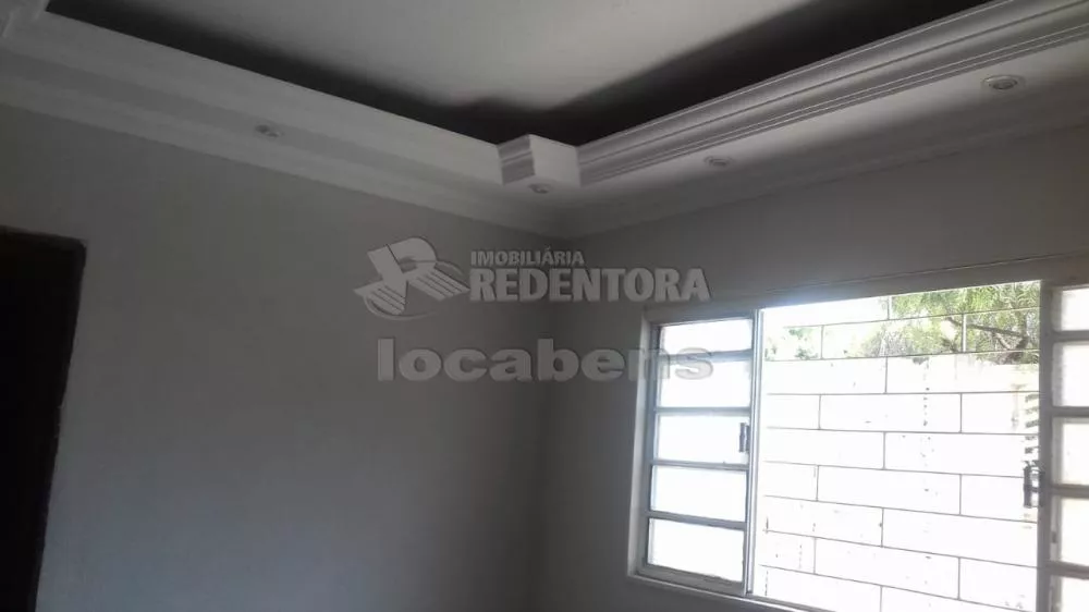 Casa à venda com 4 quartos, 110m² - Foto 1