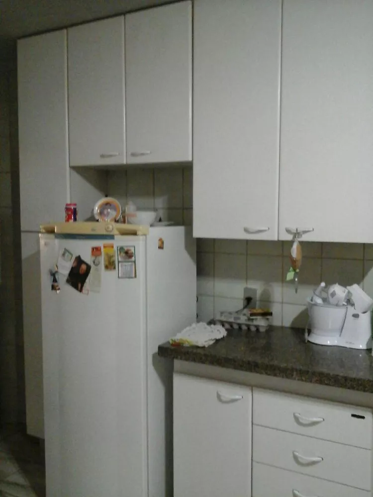 Apartamento à venda com 3 quartos, 137m² - Foto 7