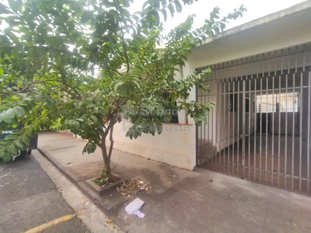 Casa para alugar com 3 quartos, 175m² - Foto 1