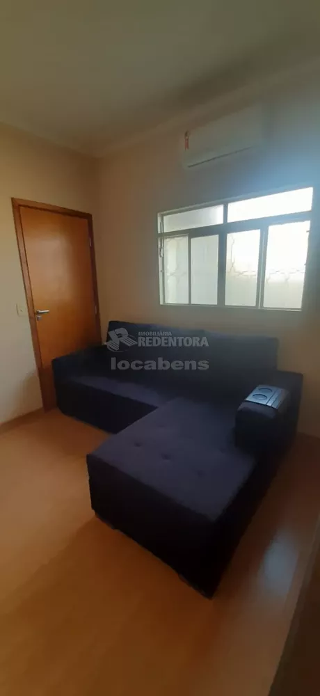 Casa à venda com 2 quartos, 70m² - Foto 1