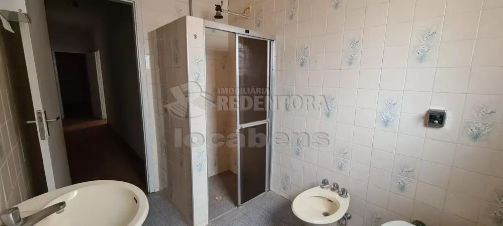 Prédio Inteiro para alugar com 3 quartos, 200m² - Foto 8