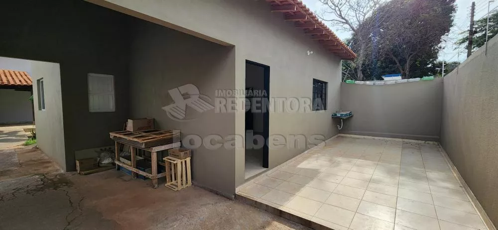 Casa à venda com 2 quartos, 214m² - Foto 1