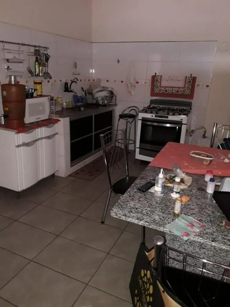 Casa, 3 quartos, 200 m² - Foto 2