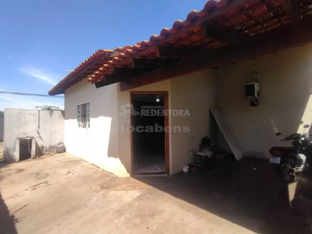 Casa à venda com 2 quartos, 90m² - Foto 1