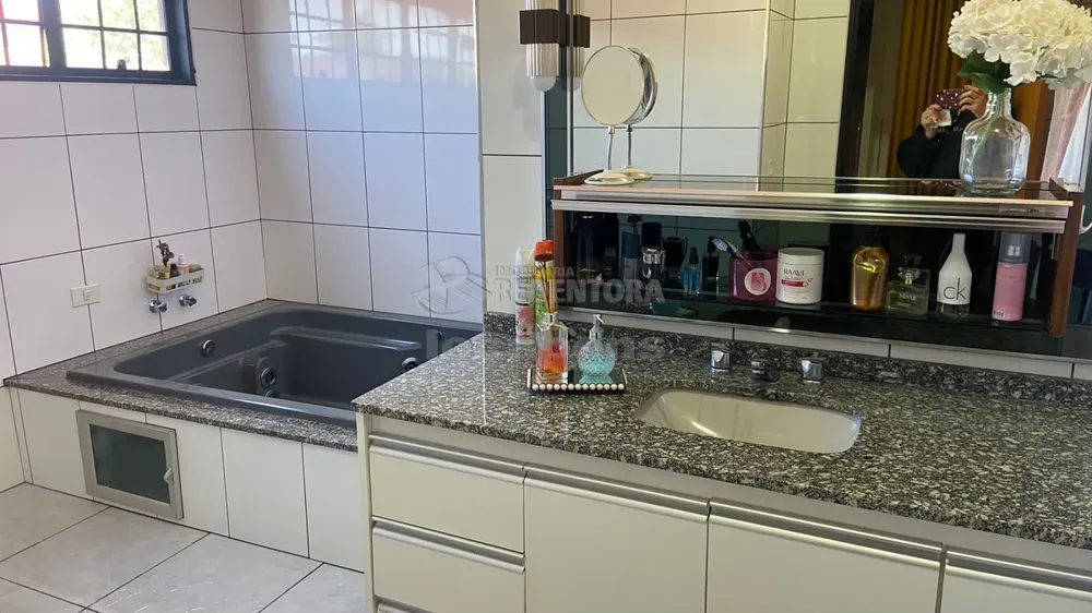 Sobrado, 5 quartos, 438 m² - Foto 1