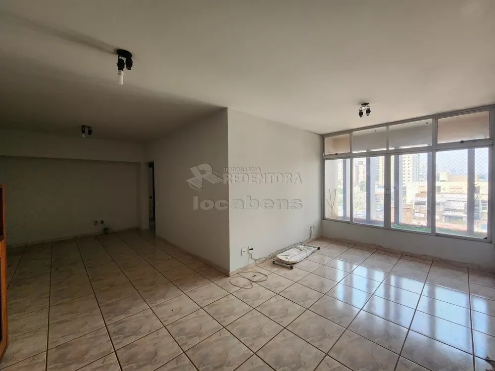 Apartamento para alugar com 3 quartos, 130m² - Foto 1