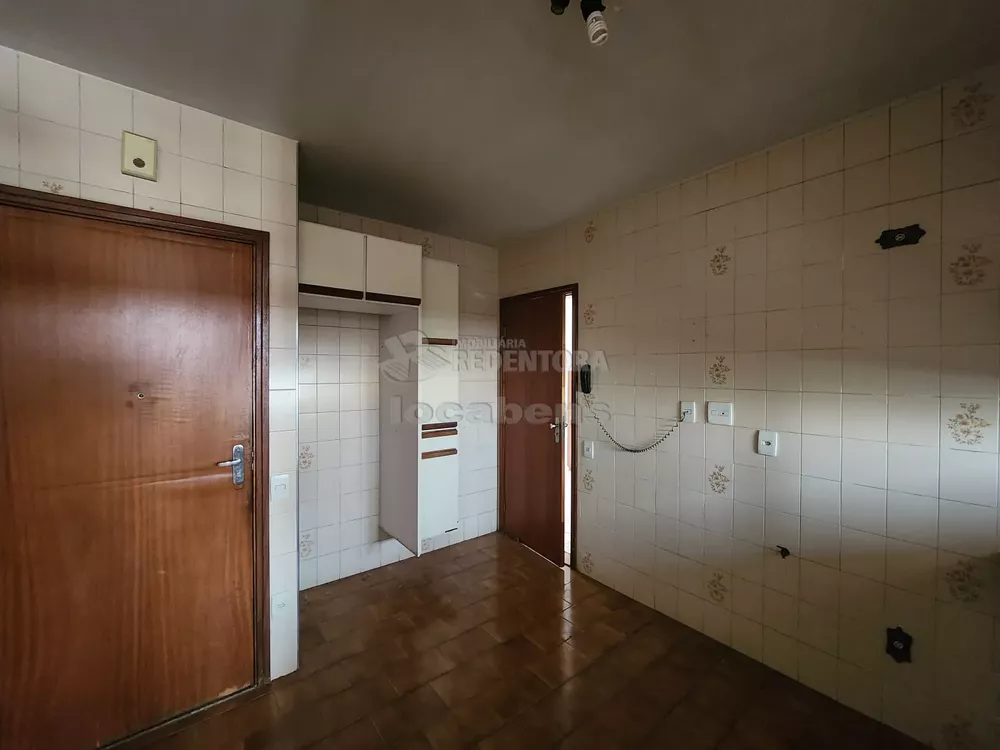 Apartamento para alugar com 3 quartos, 130m² - Foto 4