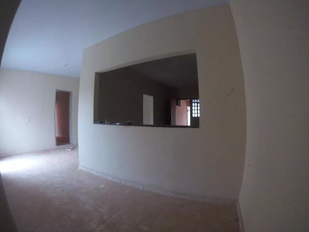 Casa à venda com 3 quartos, 200m² - Foto 3