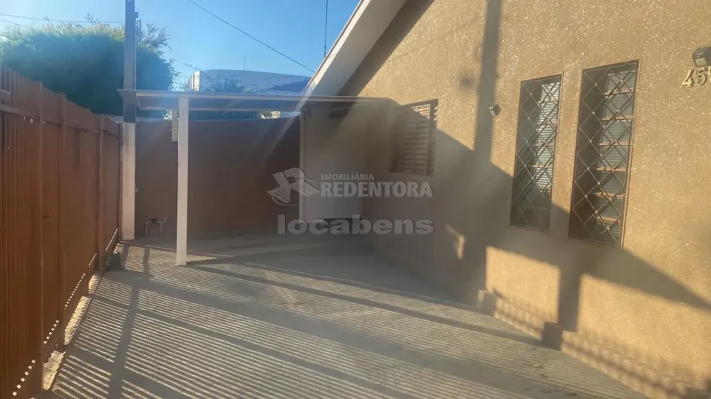 Casa, 4 quartos, 143 m² - Foto 1