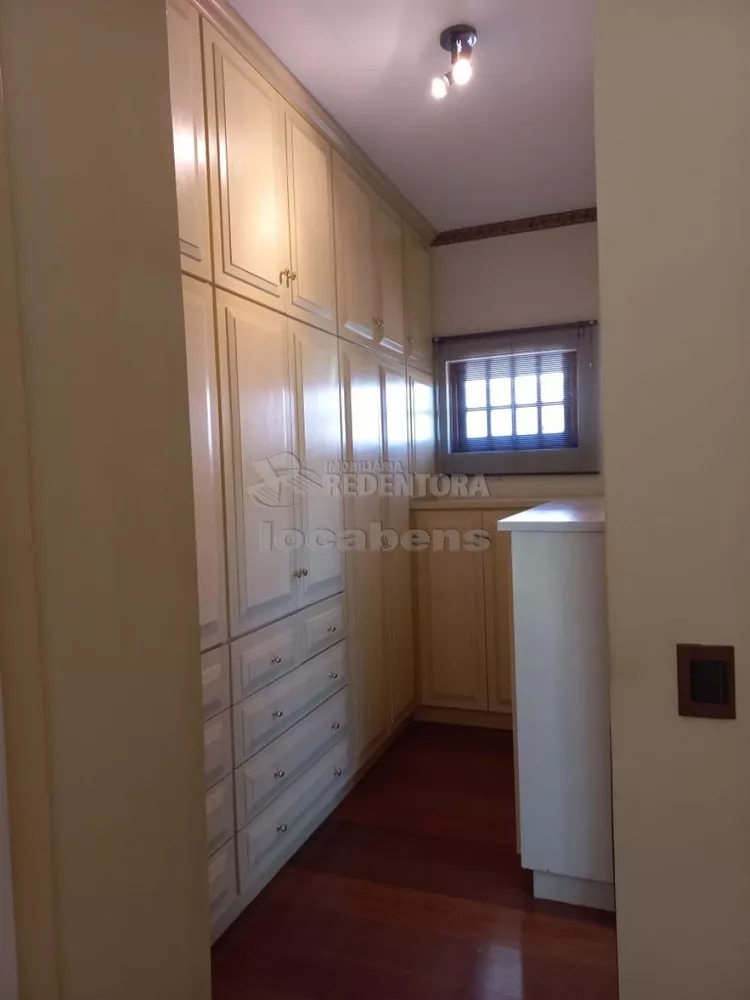 Casa de Condomínio para alugar com 4 quartos, 355m² - Foto 9