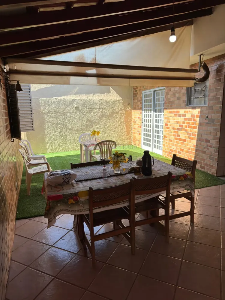 Casa, 3 quartos, 260 m² - Foto 1