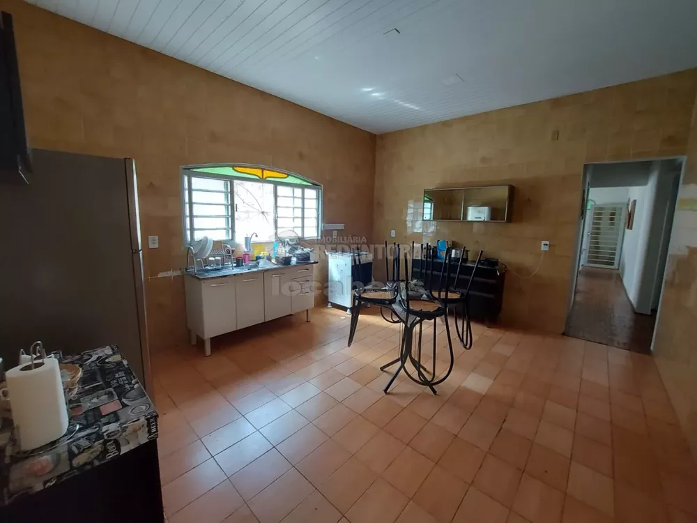 Casa à venda com 3 quartos, 290m² - Foto 2