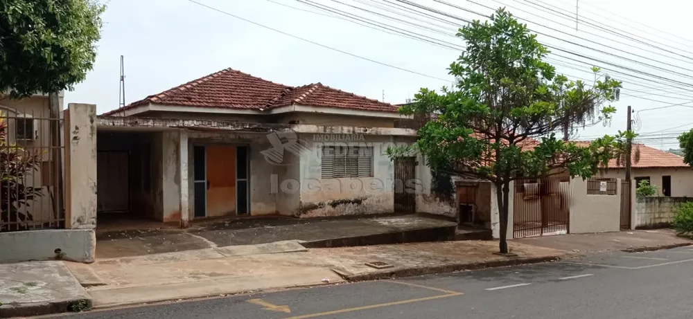 Casa à venda com 3 quartos, 120m² - Foto 1