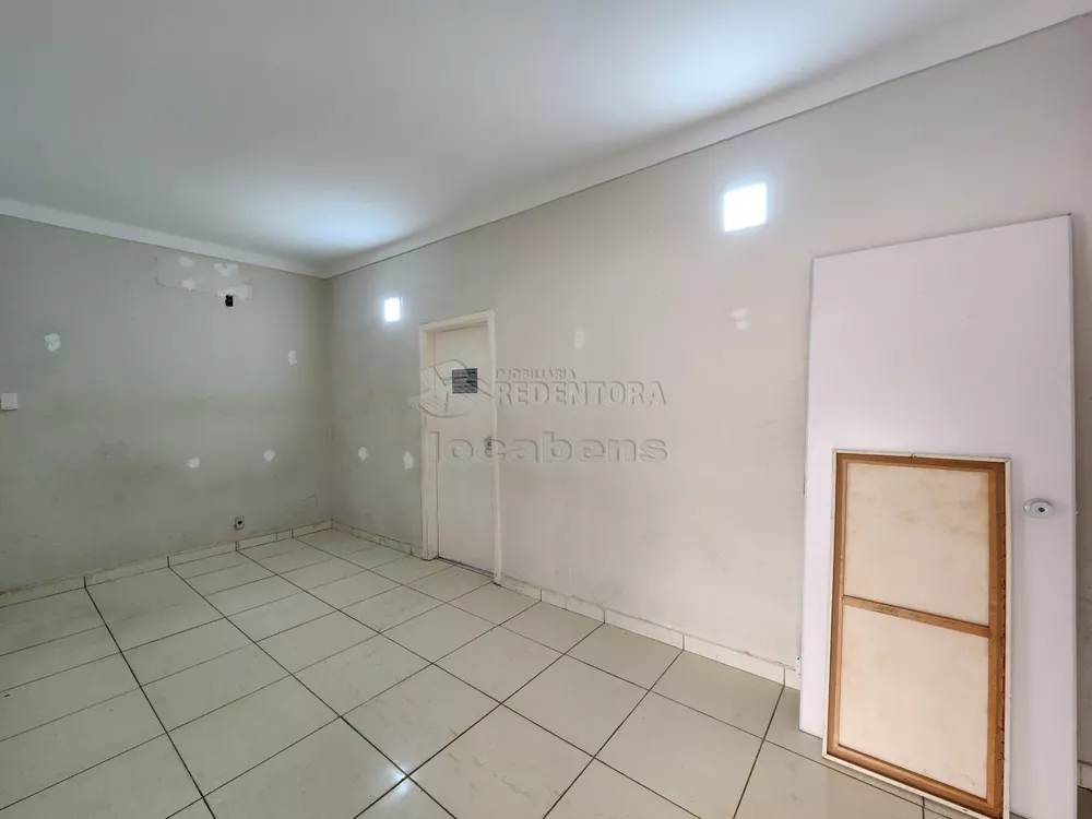 Casa para alugar com 4 quartos, 140m² - Foto 3
