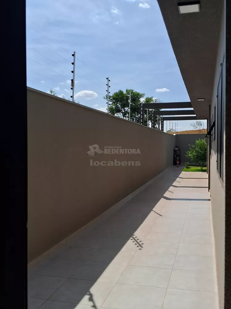 Casa à venda com 3 quartos, 170m² - Foto 1