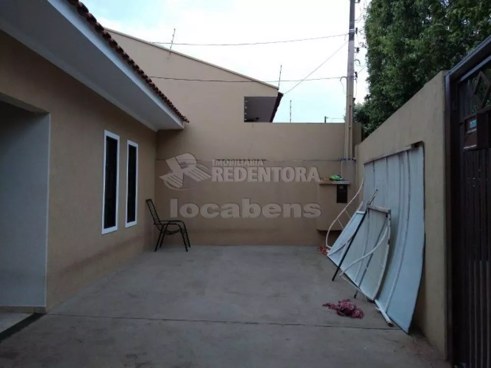 Casa à venda com 2 quartos, 90m² - Foto 4