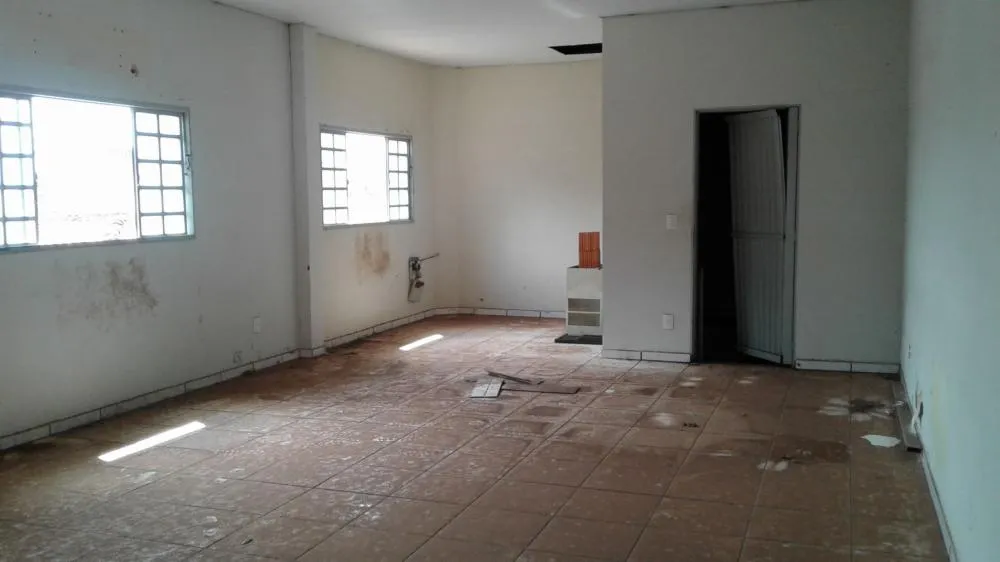 Casa, 1 quarto, 178 m² - Foto 2