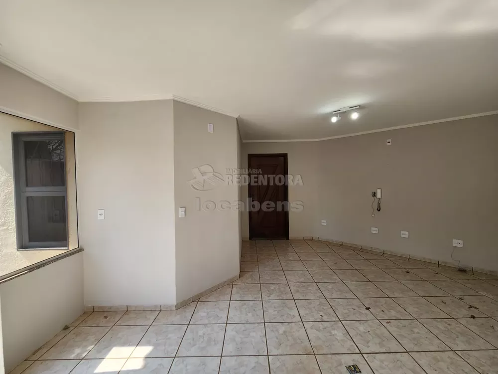 Casa para alugar com 3 quartos, 230m² - Foto 2