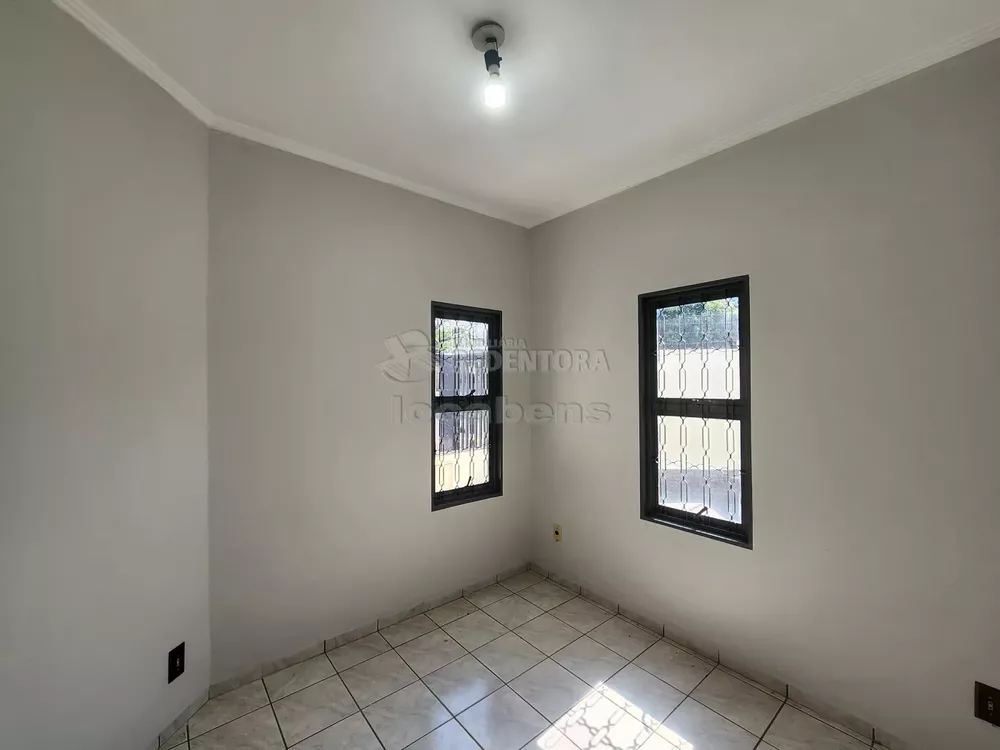 Casa para alugar com 3 quartos, 230m² - Foto 4