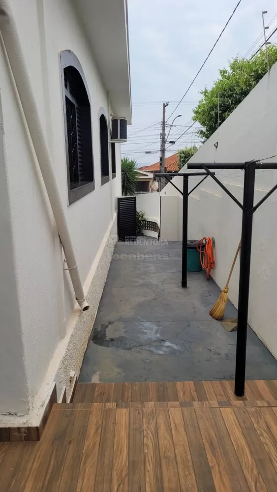 Casa à venda com 3 quartos, 300m² - Foto 4