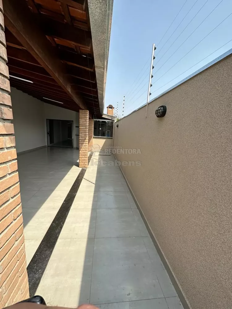 Casa à venda com 3 quartos, 175m² - Foto 1