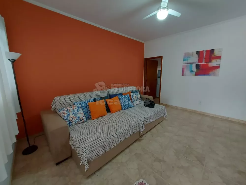 Casa à venda com 3 quartos, 126m² - Foto 1