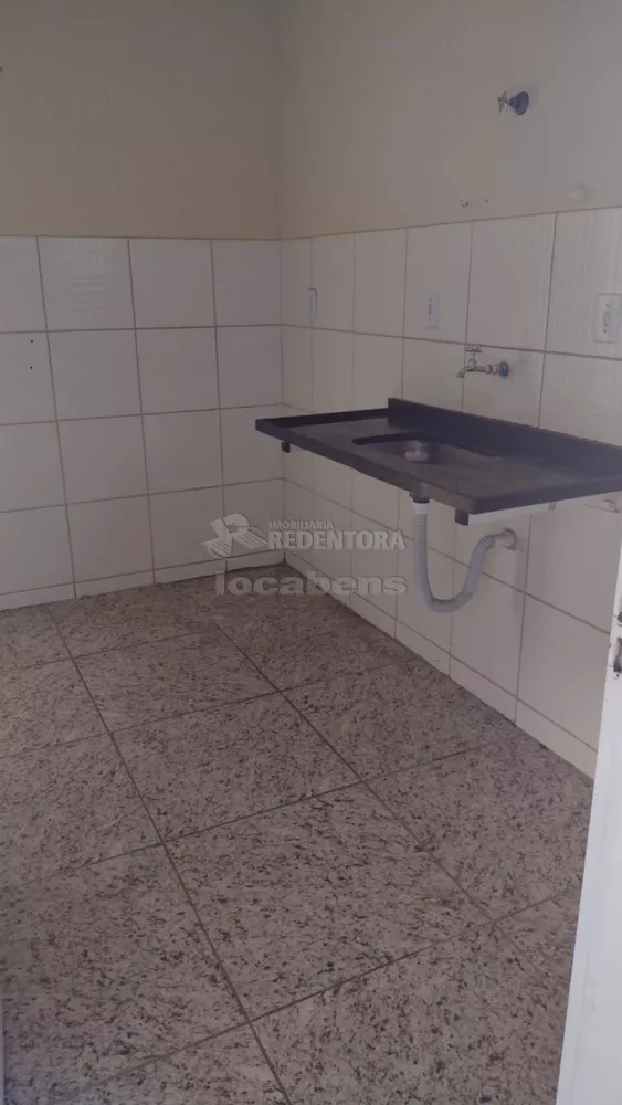 Casa à venda com 2 quartos, 41m² - Foto 2