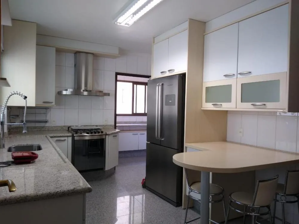 Apartamento, 3 quartos, 130 m² - Foto 1